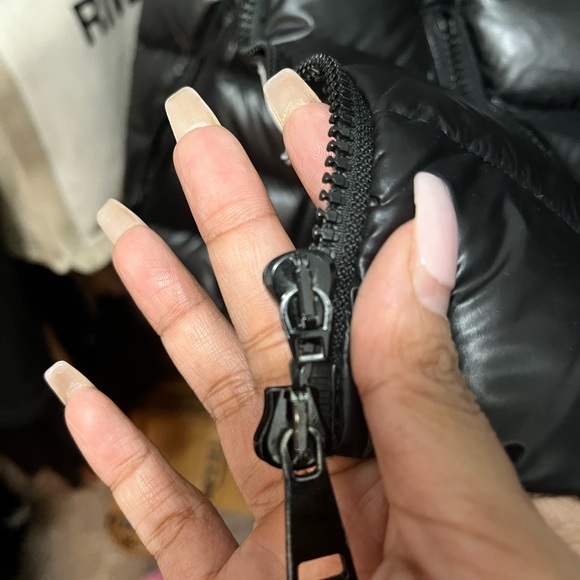 Moncler puffer jacket - Picture 7 of 7